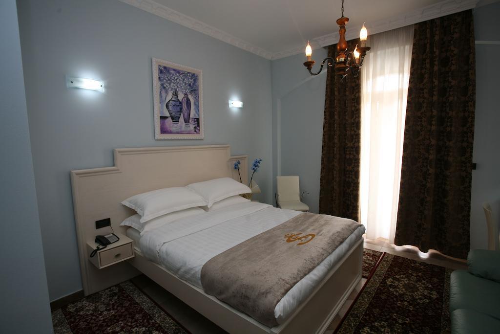 Hotel Boutique Las Тирана Екстер'єр фото