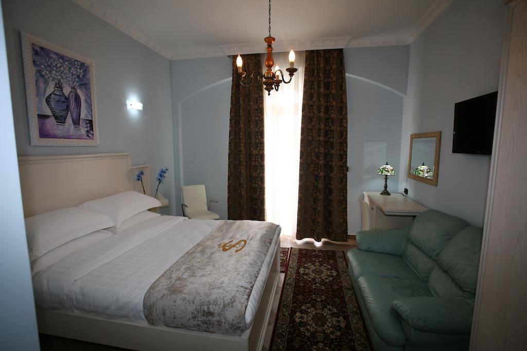 Hotel Boutique Las Тирана Екстер'єр фото